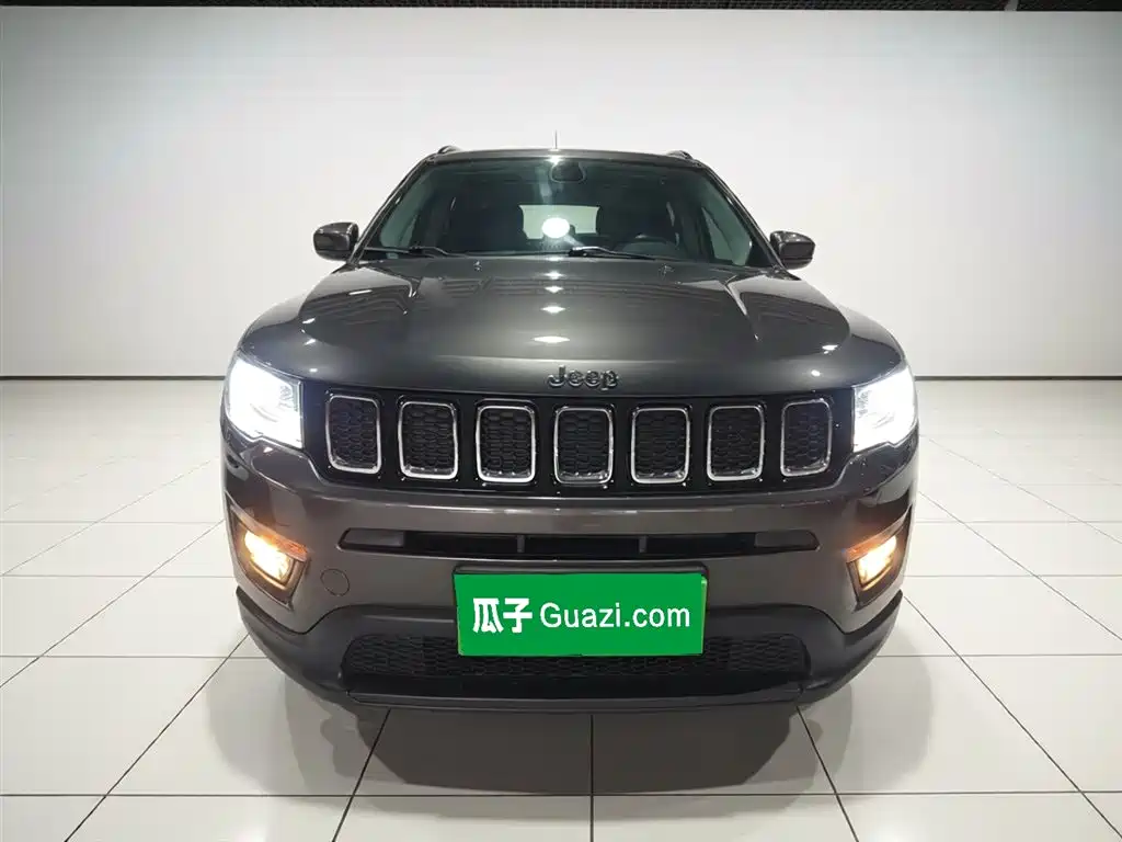 Jeep Compass 2017 — фото 3