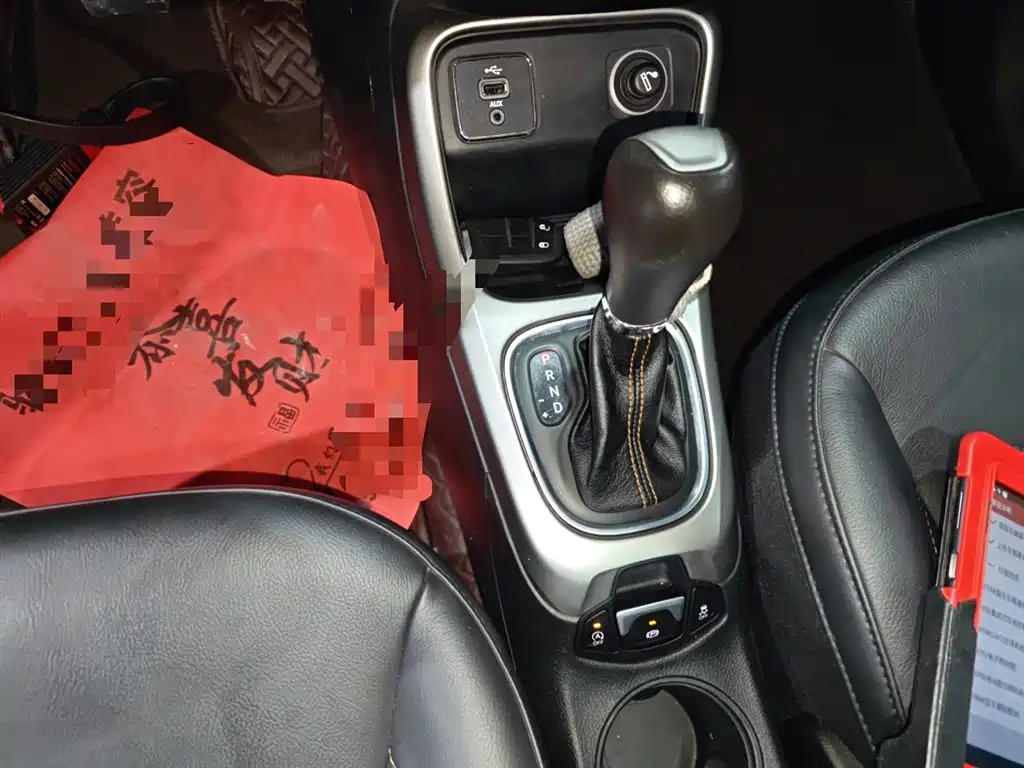 Jeep Compass 2017 — фото 14