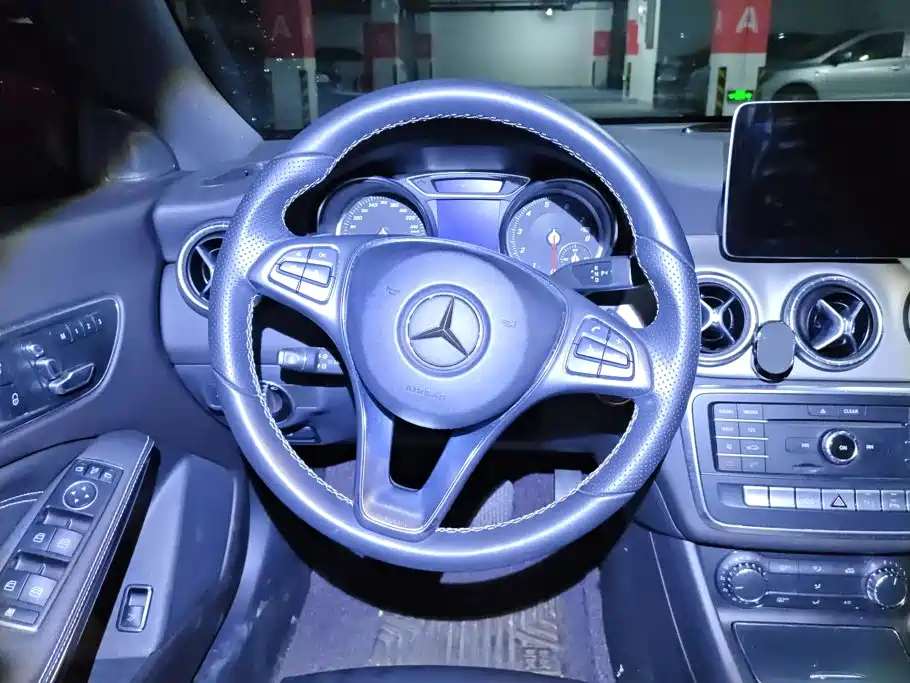 Mercedes-Benz CLA 2017 — фото 15