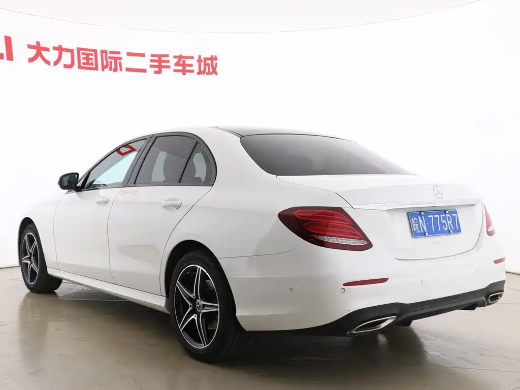 Mercedes-Benz E-Class 2021 — фото 15