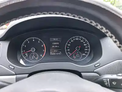 Volkswagen Sagitar 2013