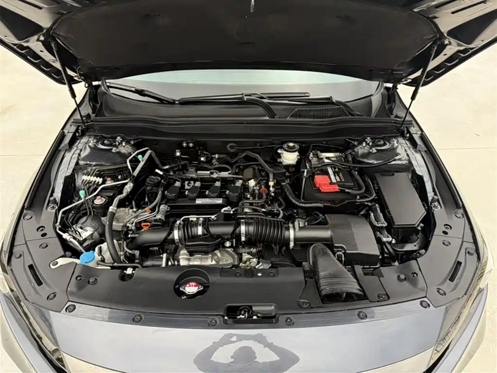 Honda Accord 2022 — фото 10