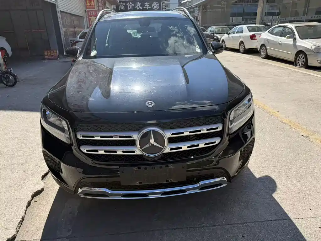 Mercedes-Benz GLB 2021