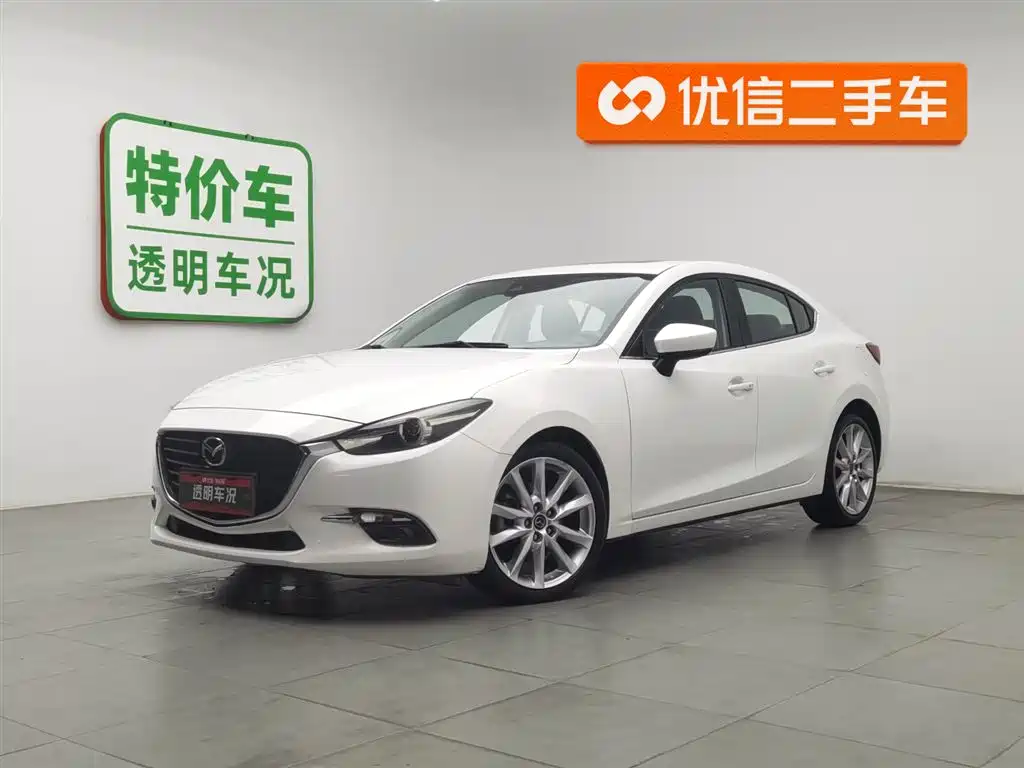 Mazda 3 Axela 2018 — фото 1