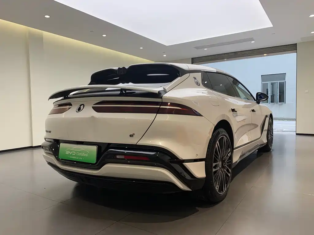 Denza Z9GT 2024