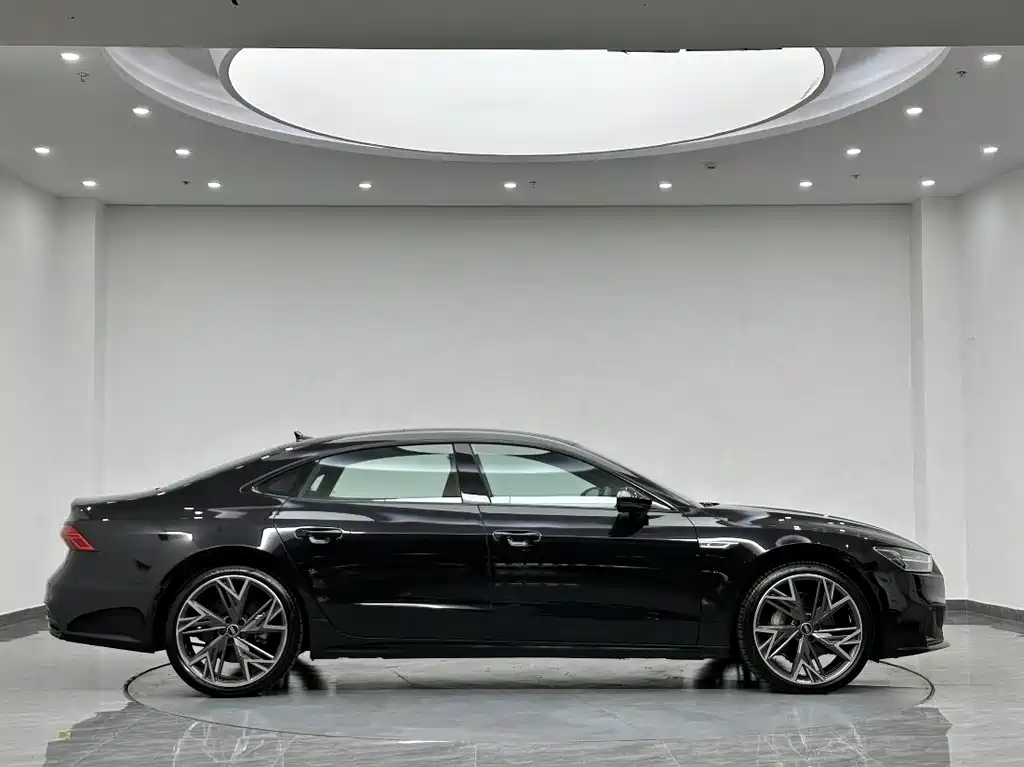 Audi A7L 2024