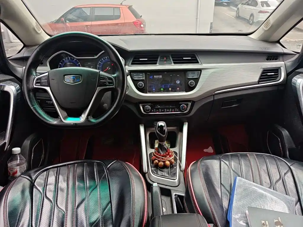Geely Vision X3 2018 — фото 16