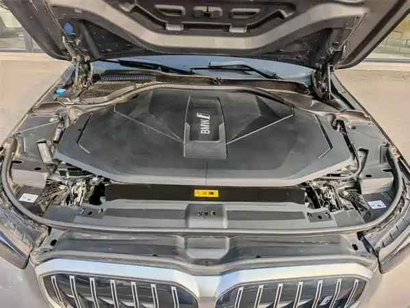 BMW i5 2025