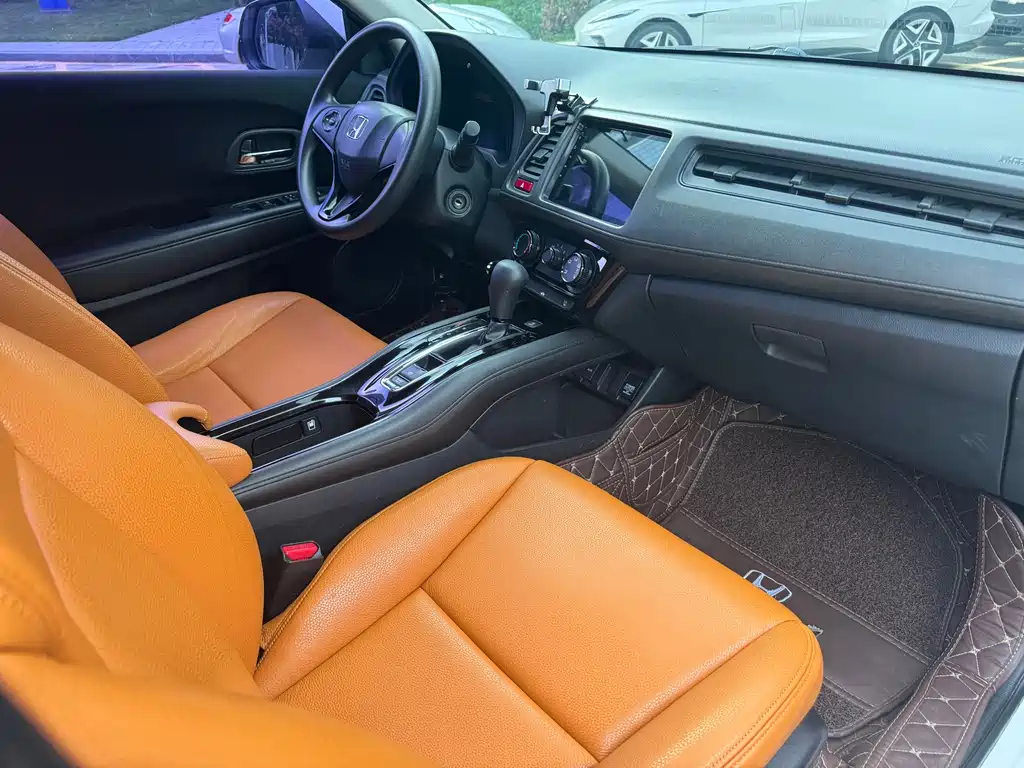 Honda Vezel 2015