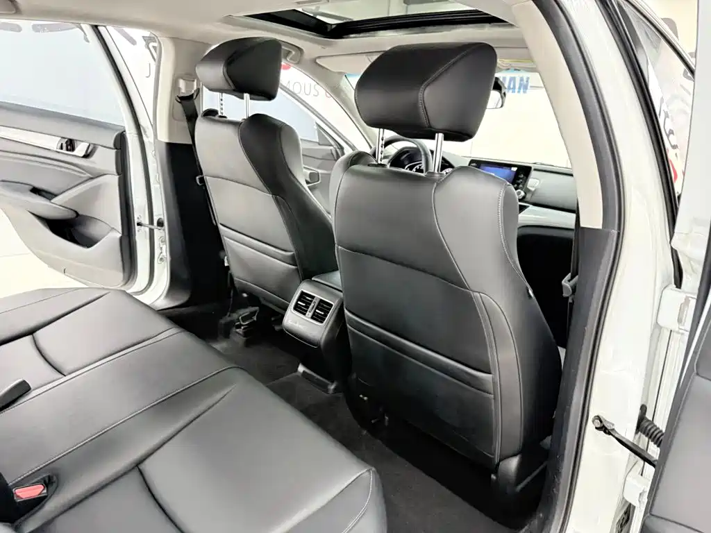Honda Accord 2020 — фото 15
