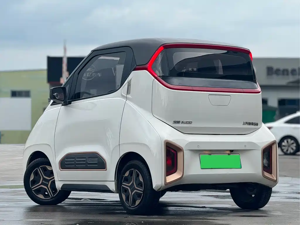 Baojun E200 2021