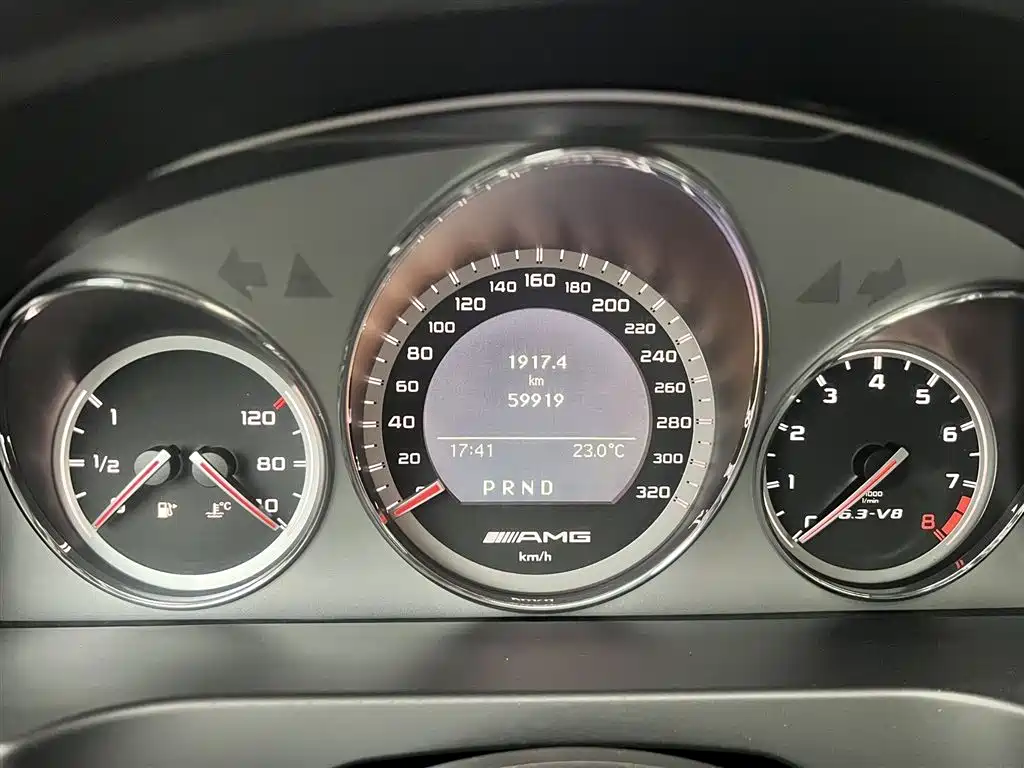 Mercedes-Benz C-Class AMG 2011 — фото 18
