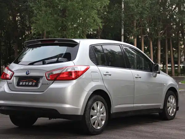 Venucia R50 2014