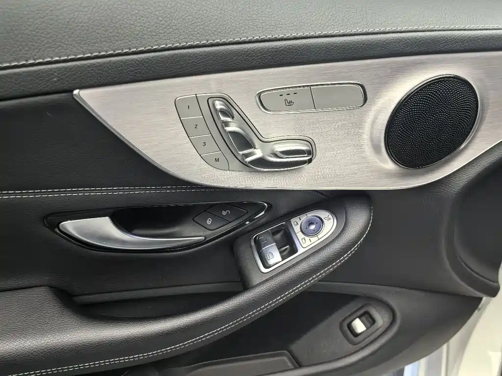 Mercedes-Benz C-Class 2021 — фото 6