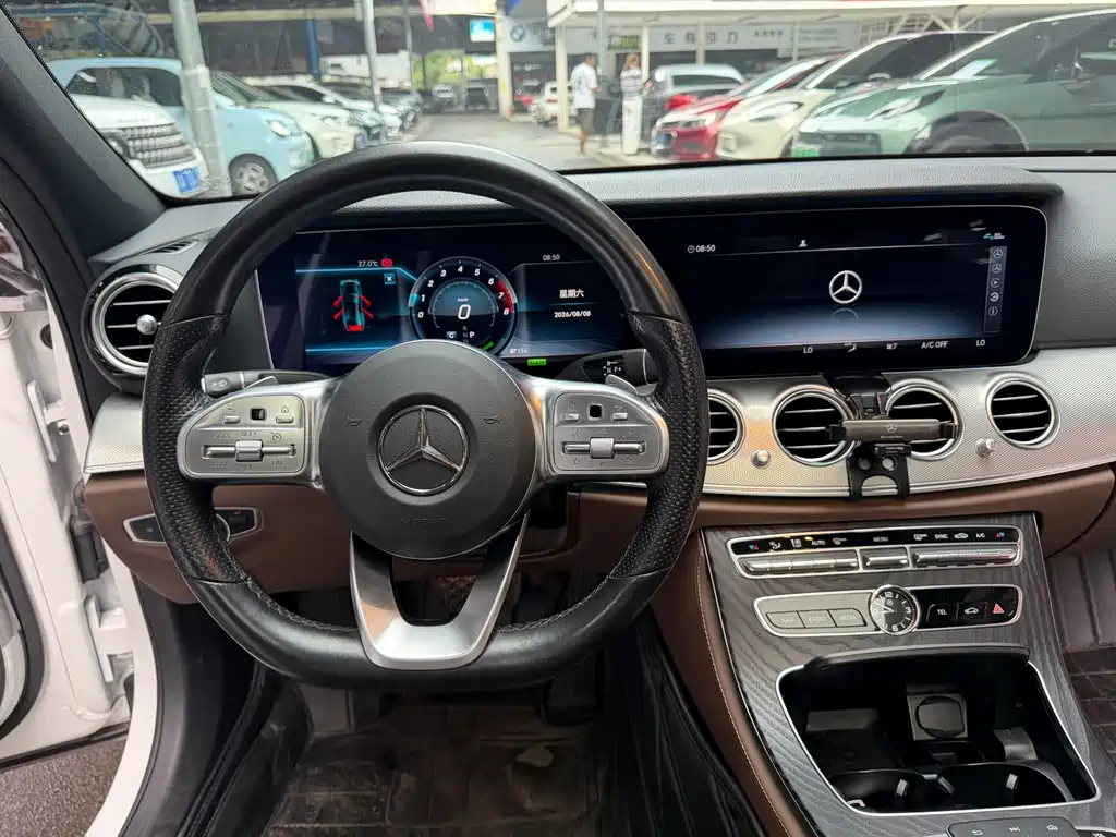 Mercedes-Benz E-Class 2020 — фото 13