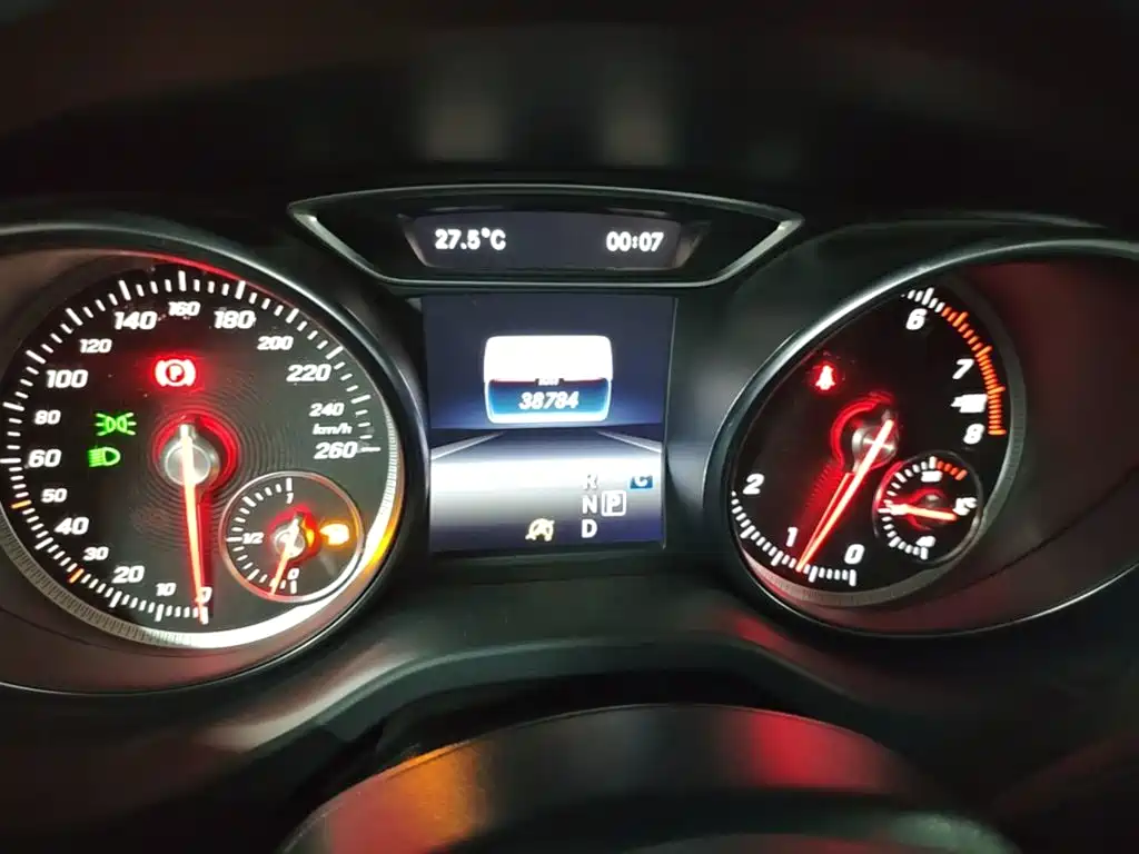 Mercedes-Benz GLA 2018 — фото 12