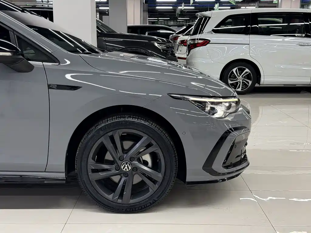 Volkswagen Golf 2023