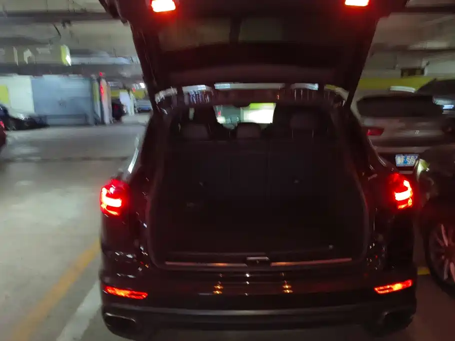 Porsche Cayenne 2017 — фото 4