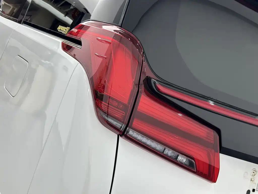Toyota Alphard 2018 — фото 19