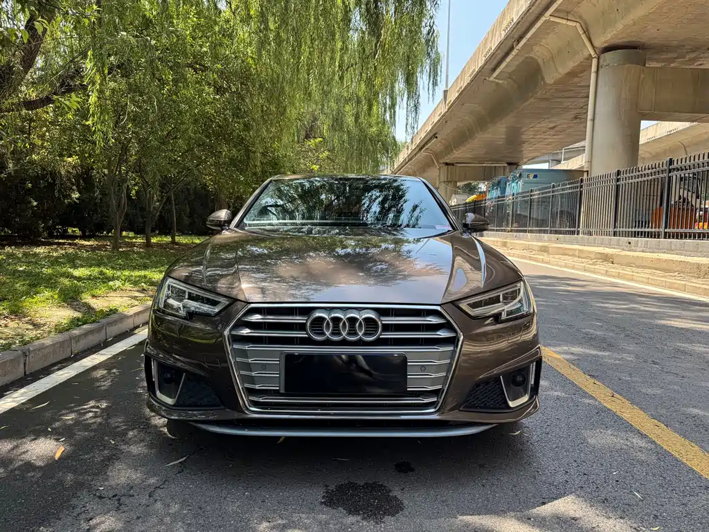 Audi A4L 2019