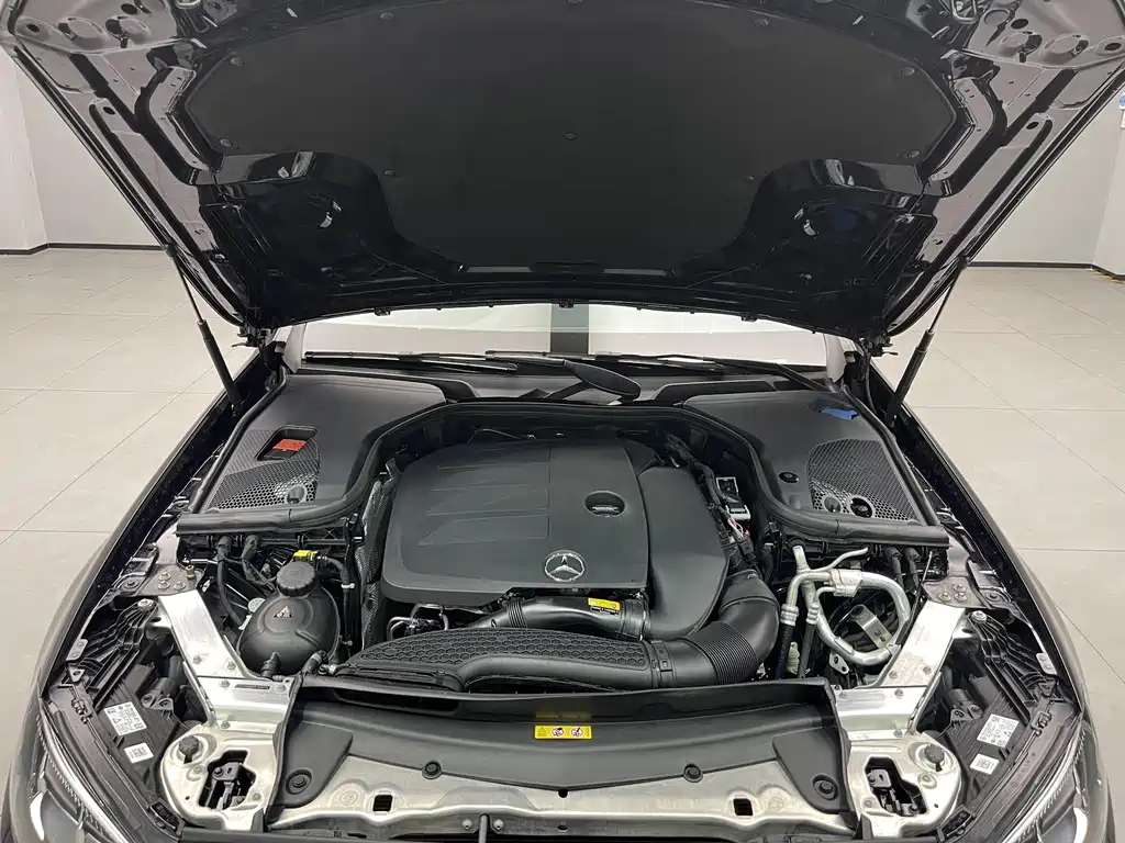 Mercedes-Benz E-Class 2023 — фото 18