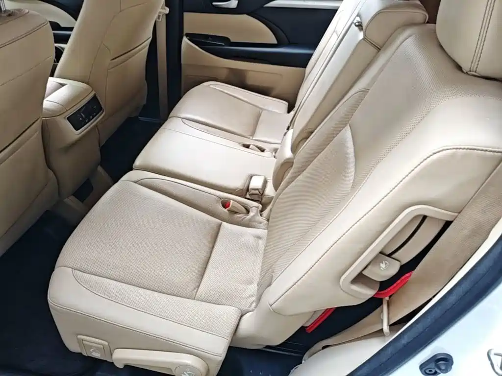 Toyota Highlander 2018 — фото 22