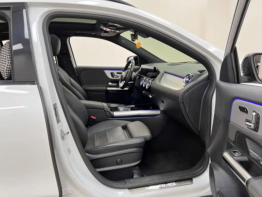Mercedes-Benz GLA AMG 2021 — фото 30
