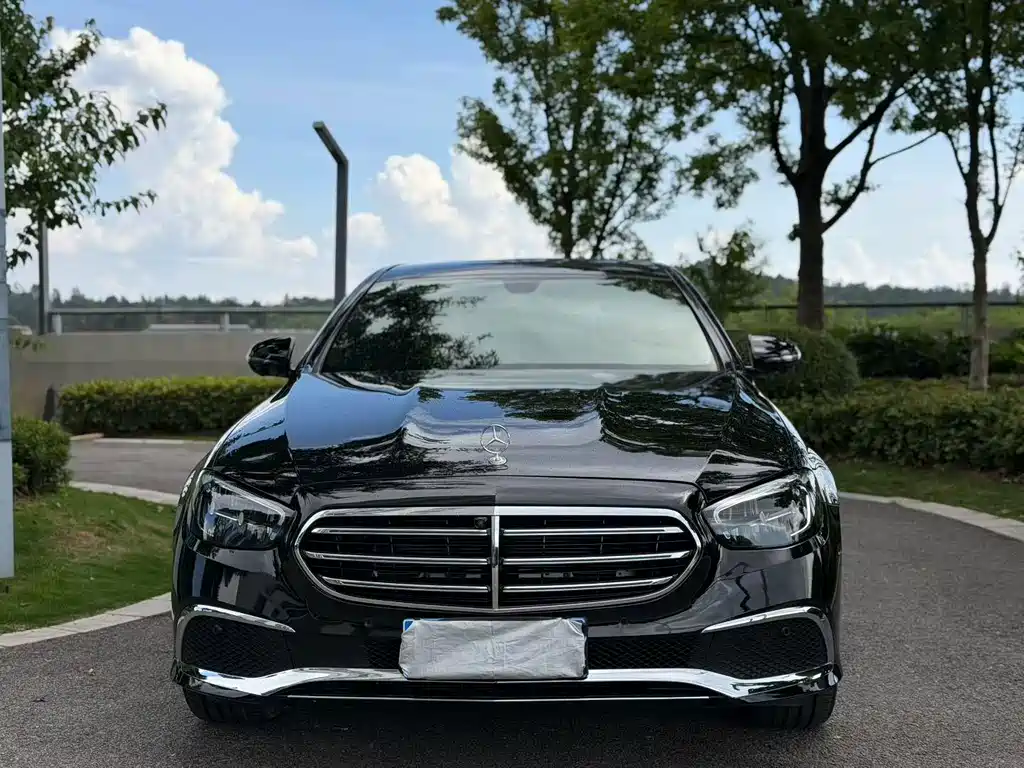 Mercedes-Benz E-Class 2022