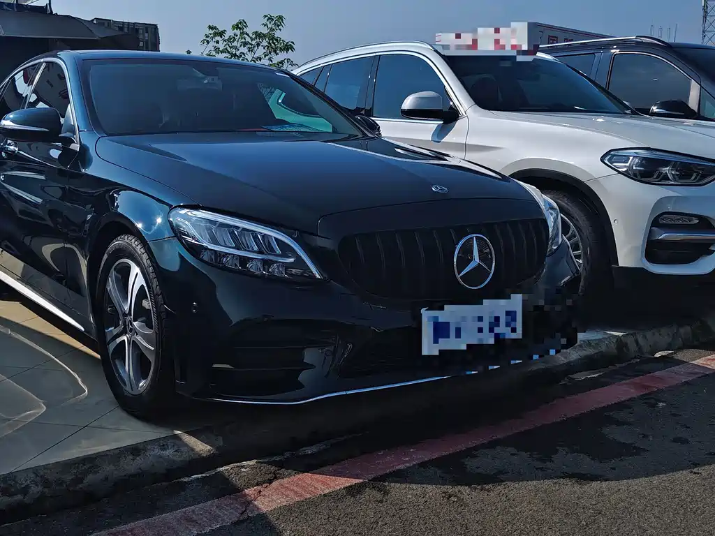 Mercedes-Benz C-Class 2020