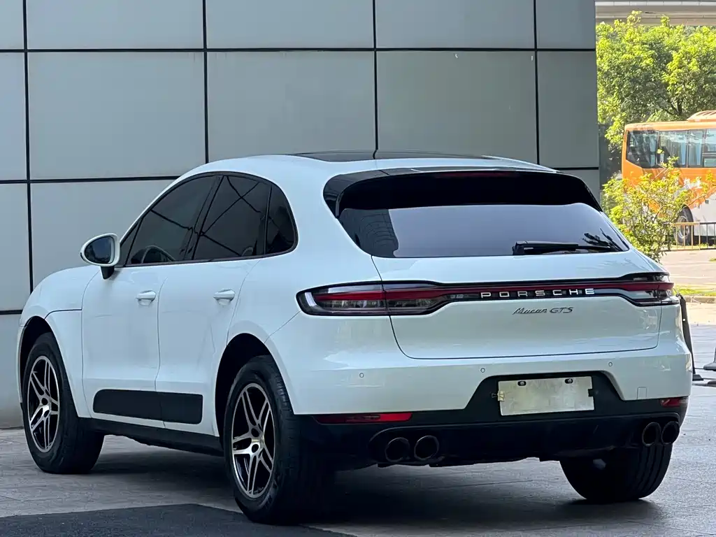 Porsche Macan 2019 — фото 6