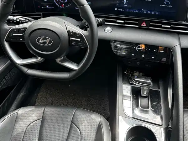 Hyundai Elantra 2021