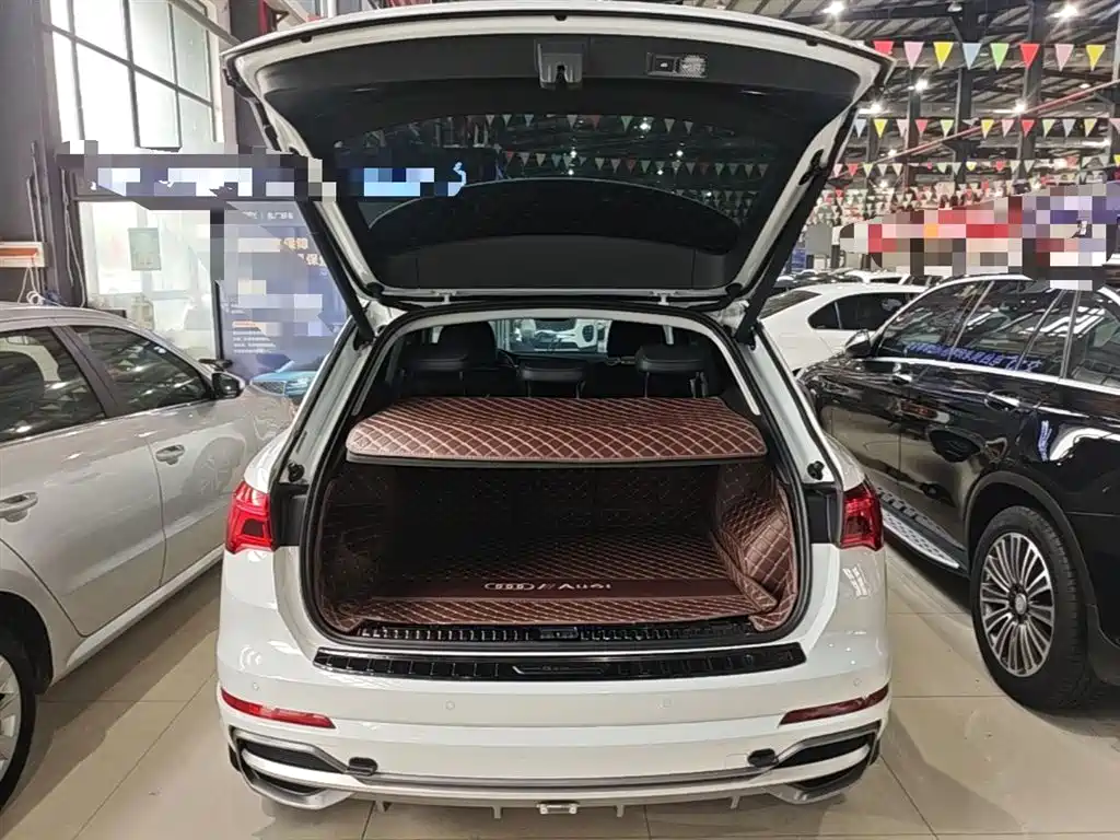 Audi Q3 2020 — фото 19