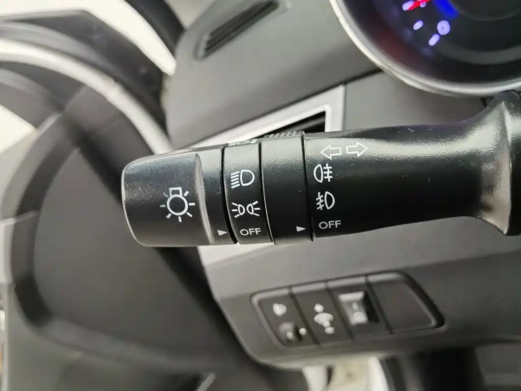 Hyundai Elantra 2015 — фото 21