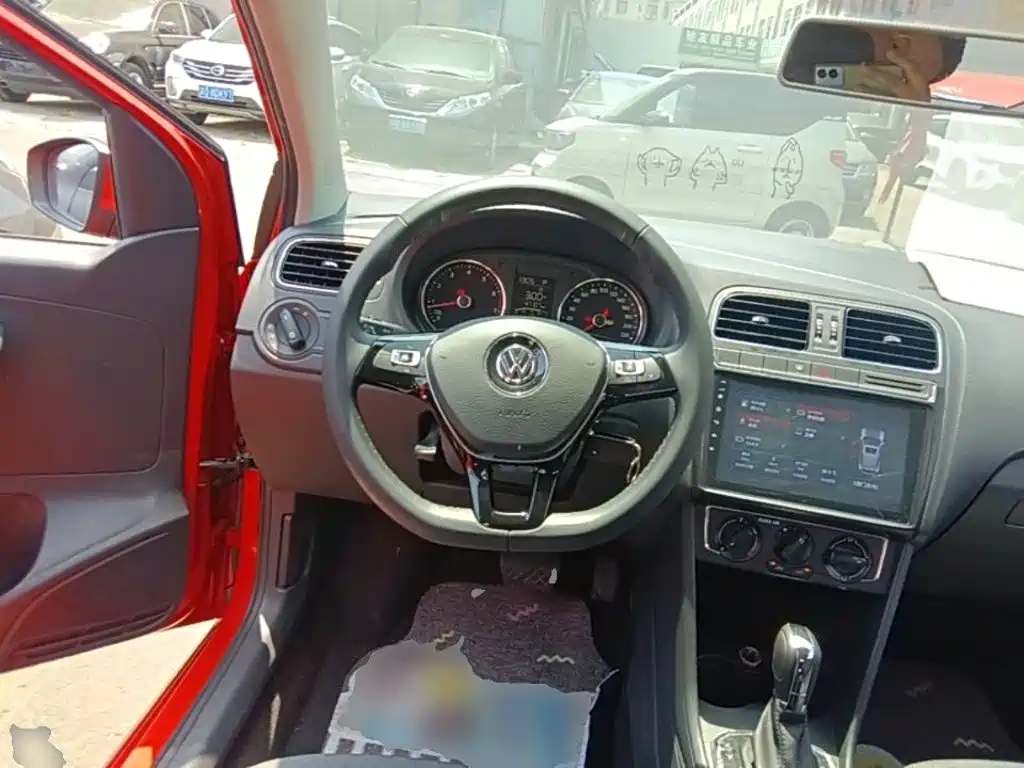 Volkswagen Polo 2016