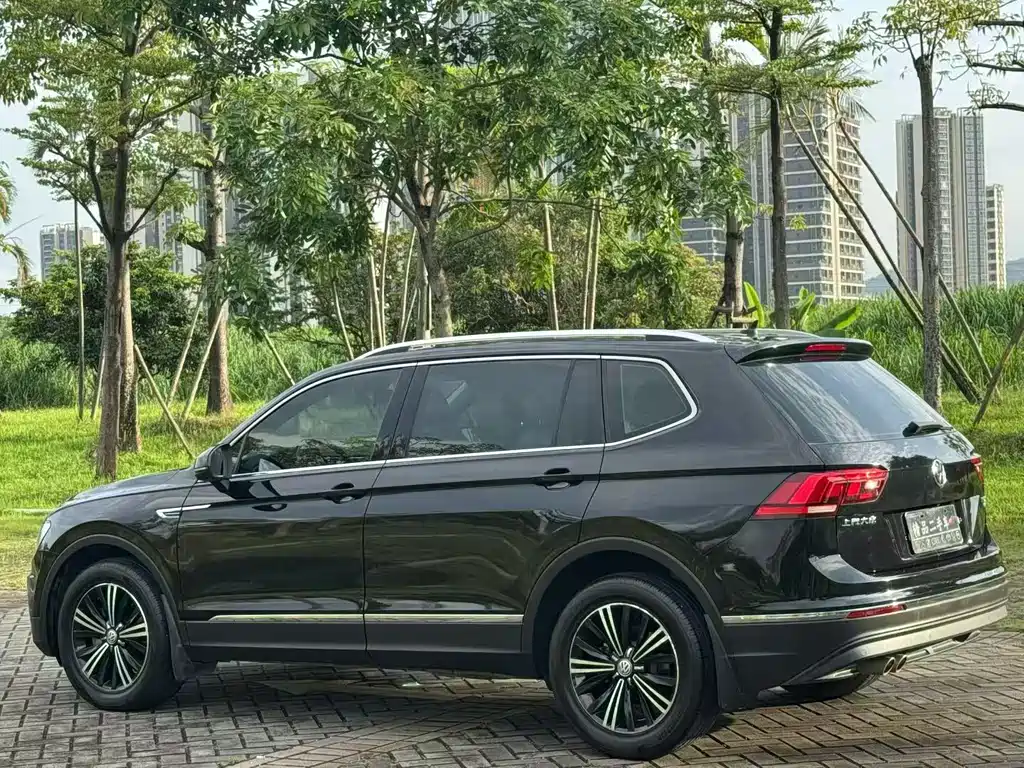 Volkswagen Tiguan L 2020