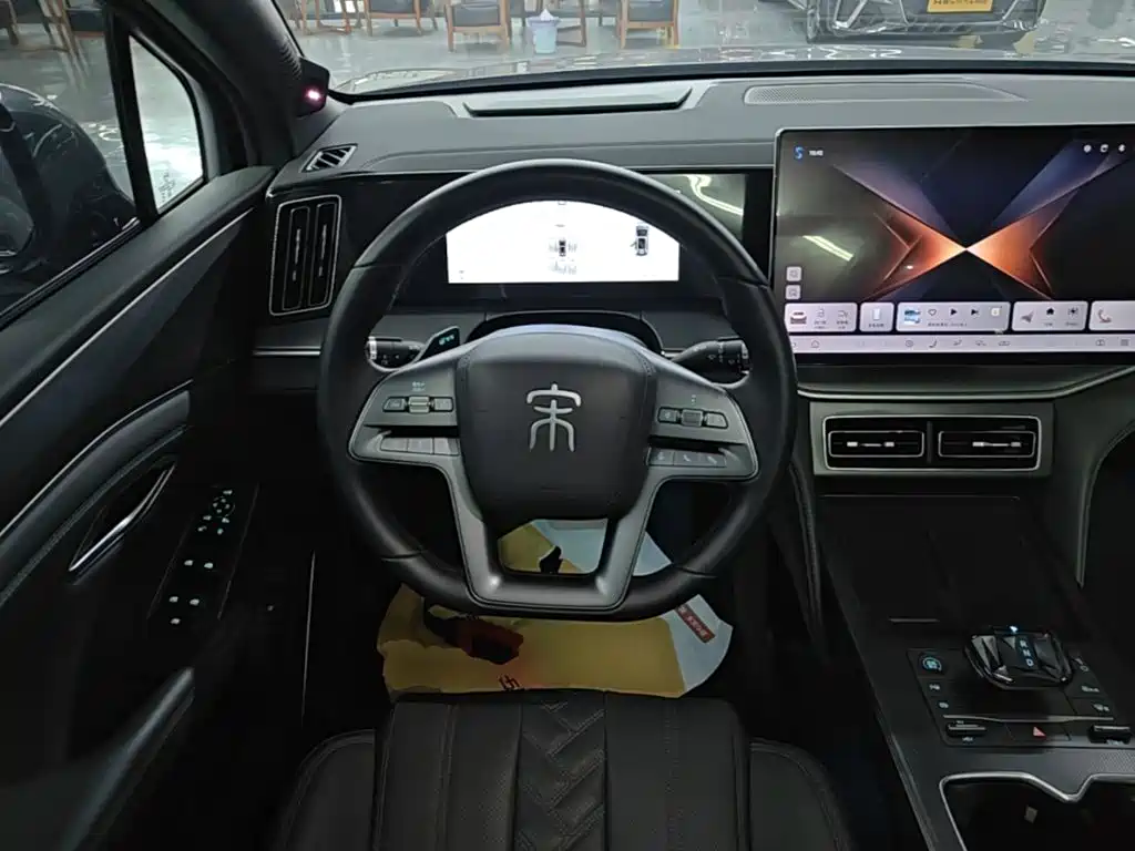 BYD Song L DM-i 2025 — фото 11