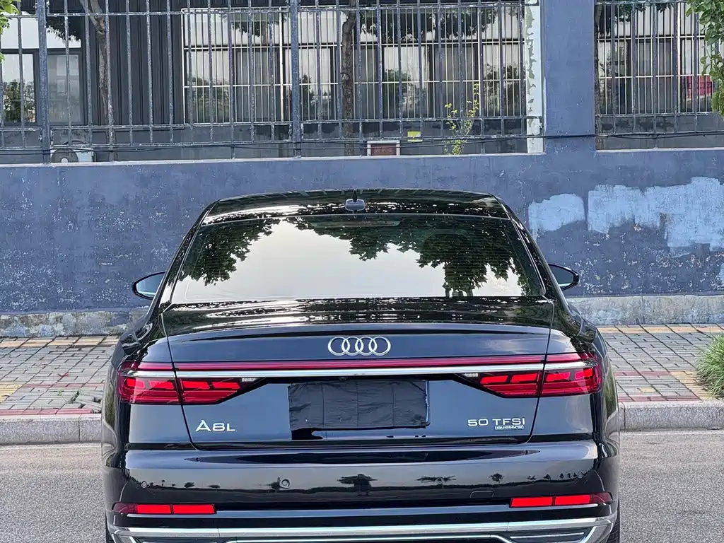Audi A8 2022