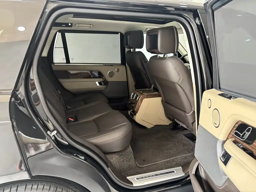 Land Rover Range Rover 2019 — фото 23