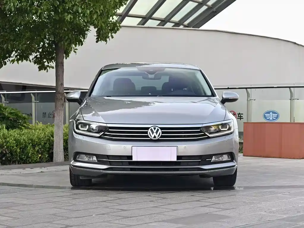 Volkswagen Magotan 2017 — фото 2