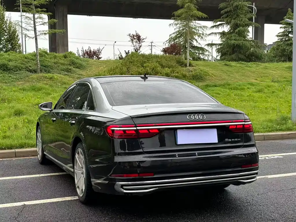 Audi A8 2023