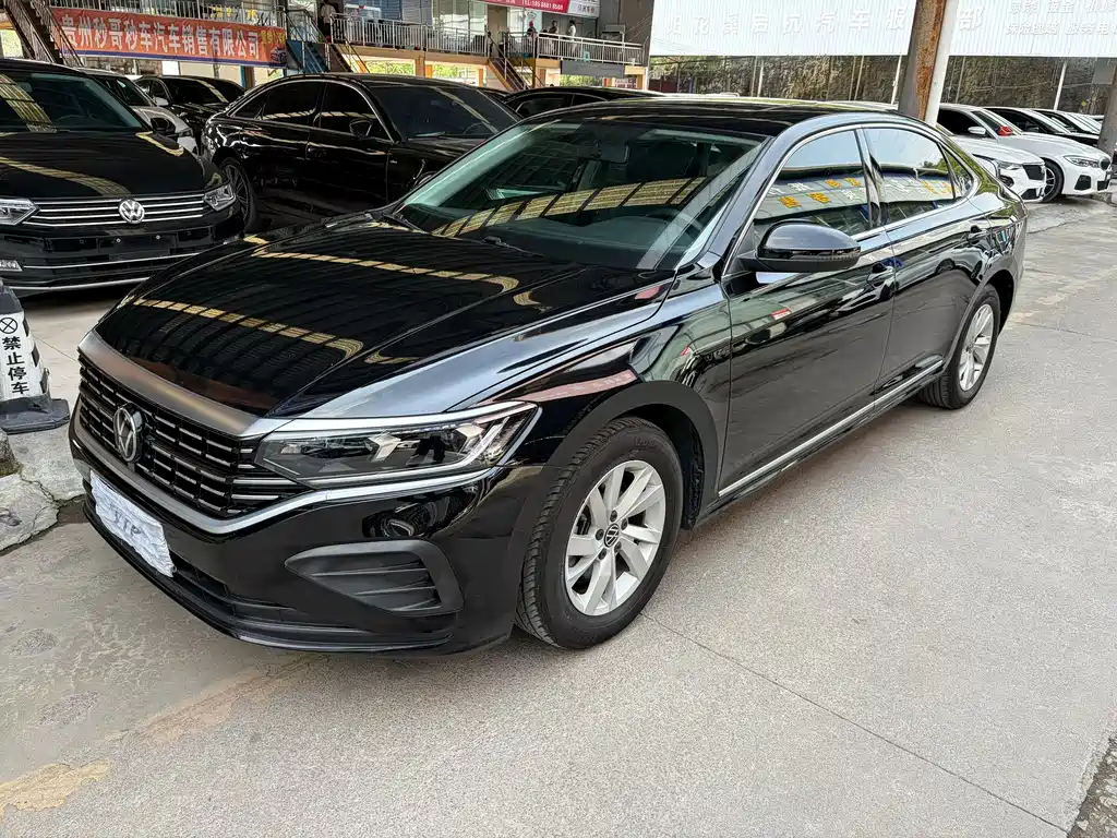 Volkswagen Passat 2023