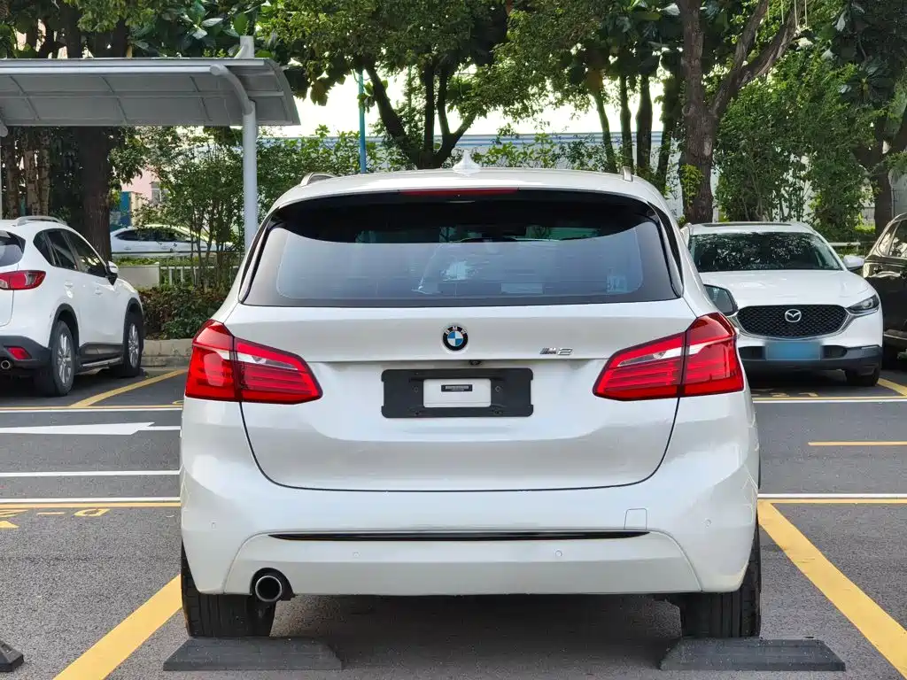 BMW 2 Series Active Tourer 2018 — фото 24