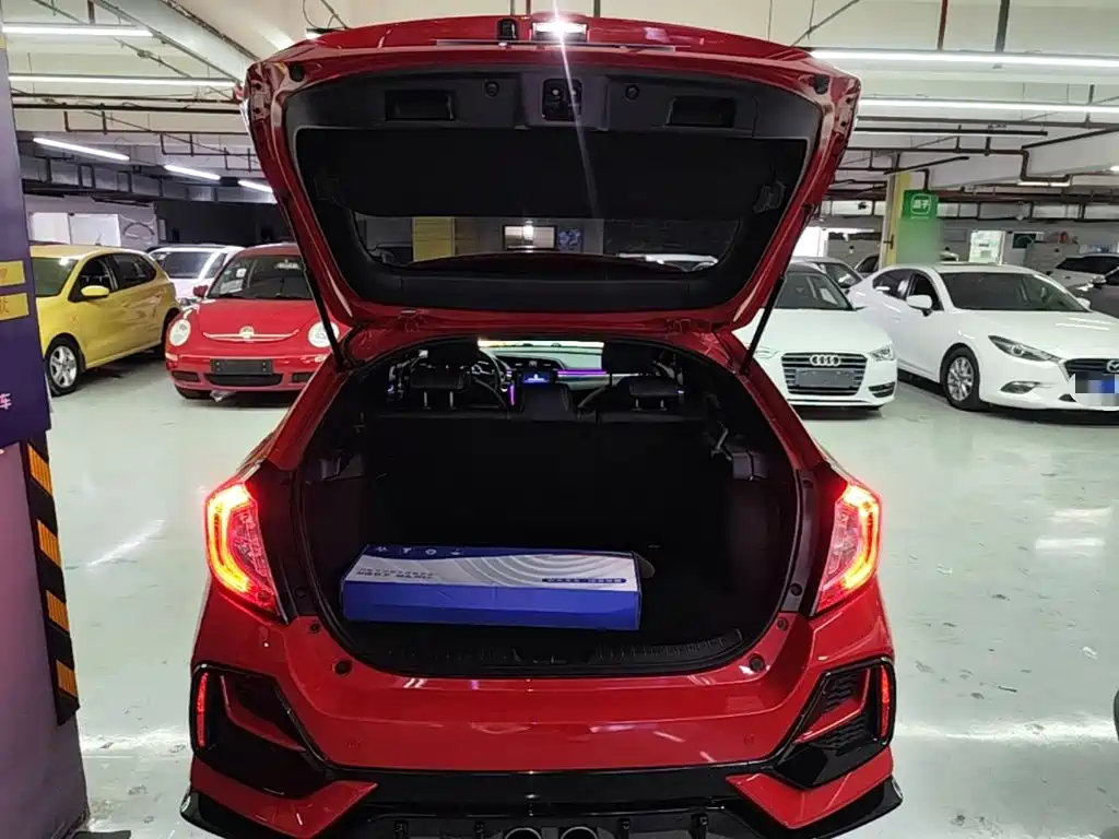 Honda Civic 2022 — фото 19