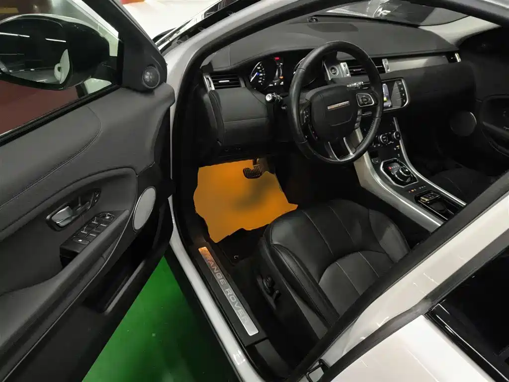 Land Rover Evoque 2017 — фото 12