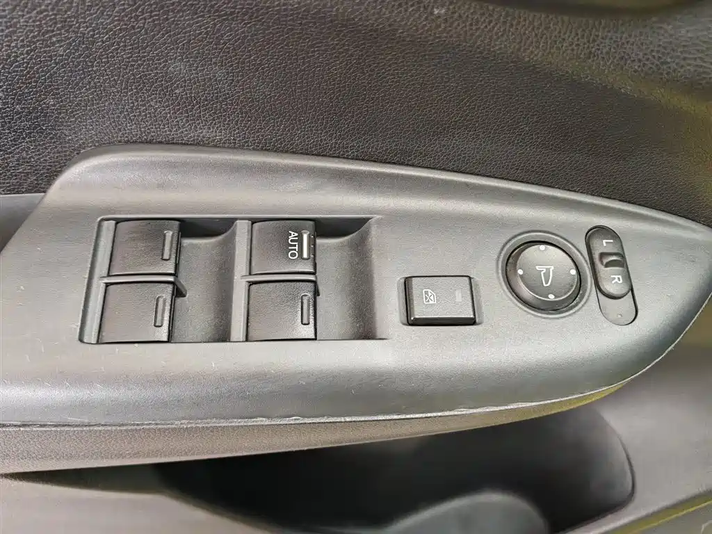 Honda Fit 2016 — фото 9