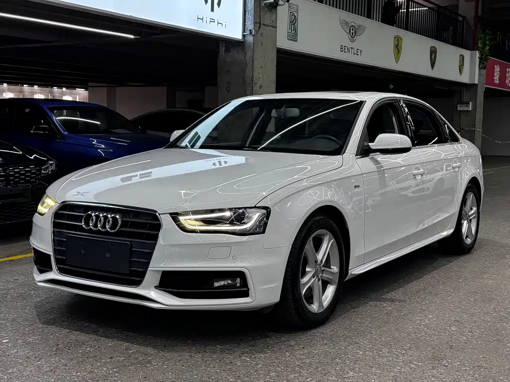 Audi A4L 2015 — фото 1