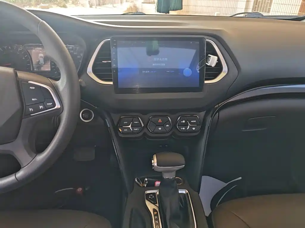 GAC Motor Trumpchi GS4 2018 — фото 13