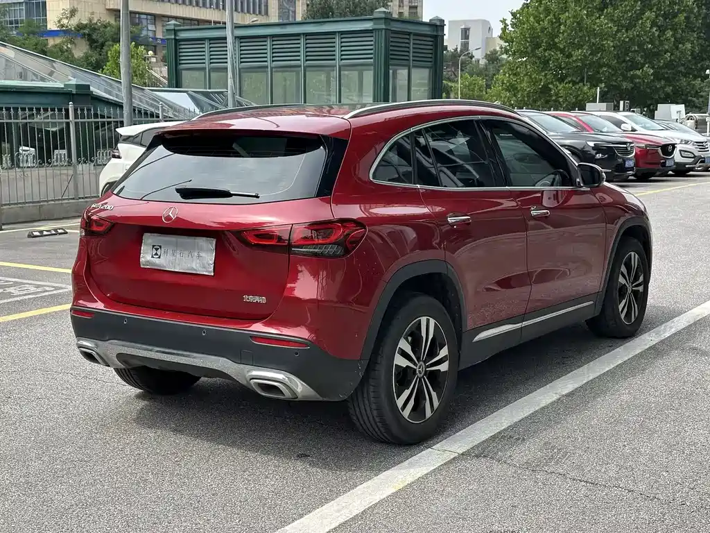 Mercedes-Benz GLA 2021