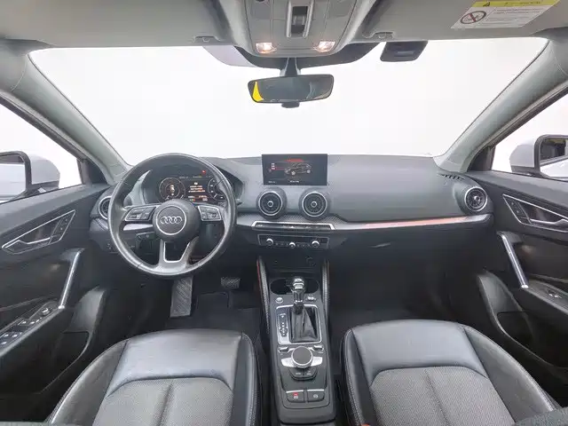 Audi Q2L E-Tron 2021