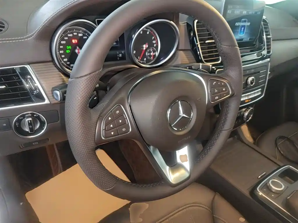 Mercedes-Benz GLE 2019 — фото 11